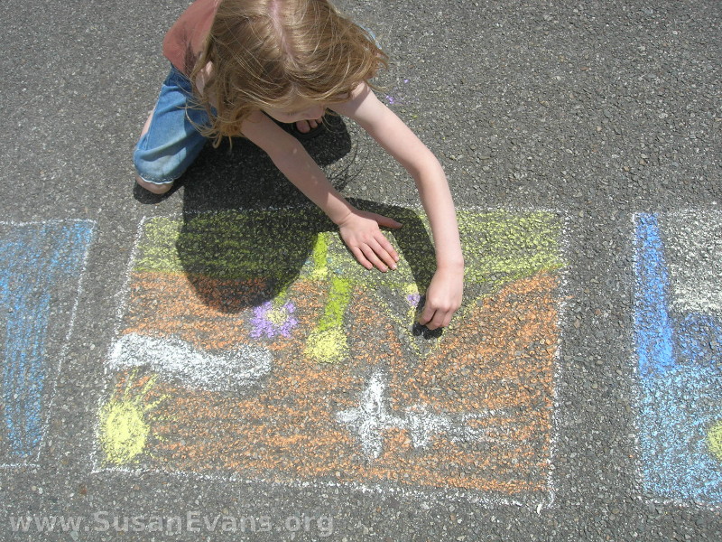sidewalk-chalk-children