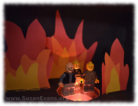 fiery-furnace-diorama