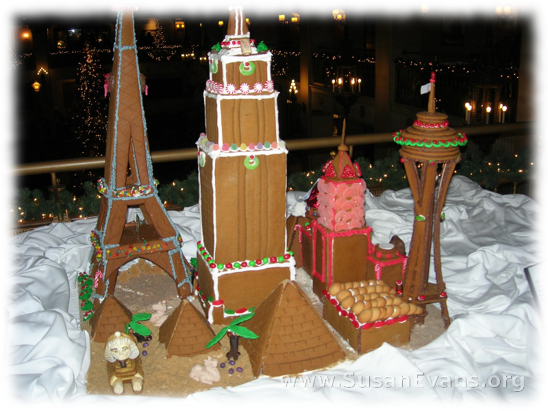 deluxe-gingerbread-houses-2