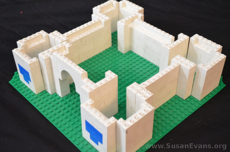 LEGO-castle-2